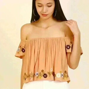 Forever 21  Fawn Embroider Floral Off Shoulder Cropped Boho Peasant Top Size L